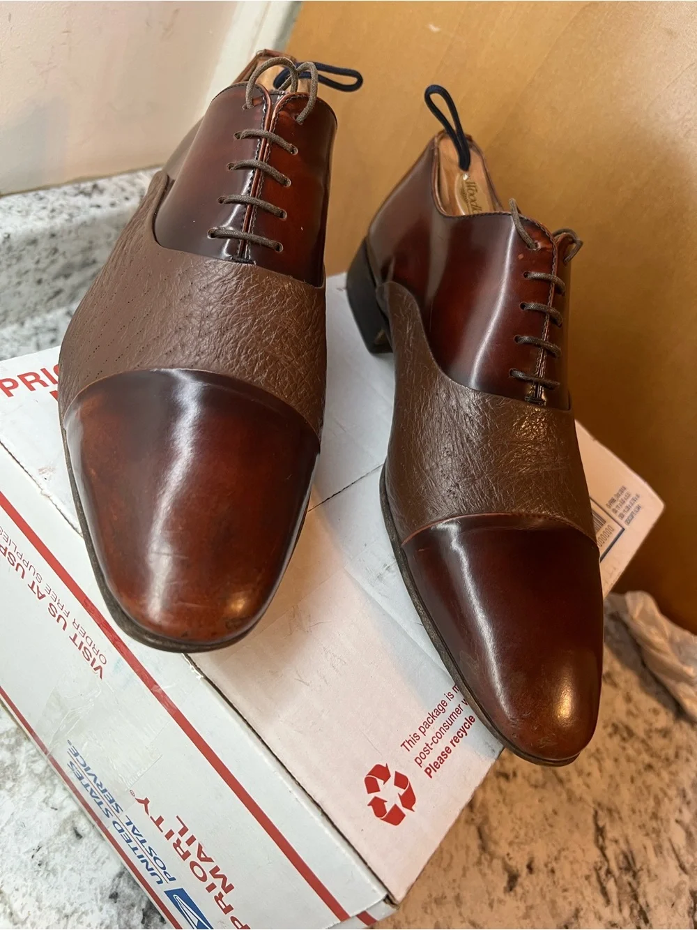 Moreschi for Russell & Bromley Men's Cap Toe Oxfords Brown Textured leatherUS8.5